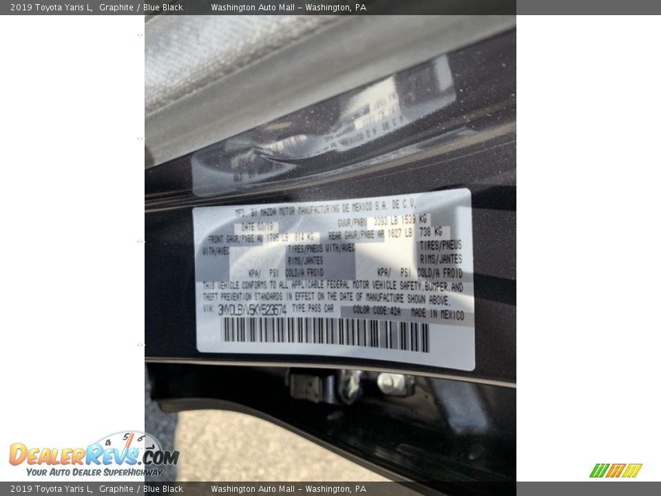 2019 Toyota Yaris L Graphite / Blue Black Photo #14