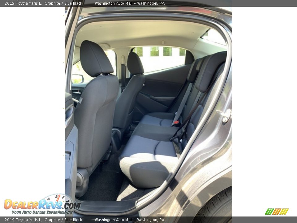 2019 Toyota Yaris L Graphite / Blue Black Photo #18