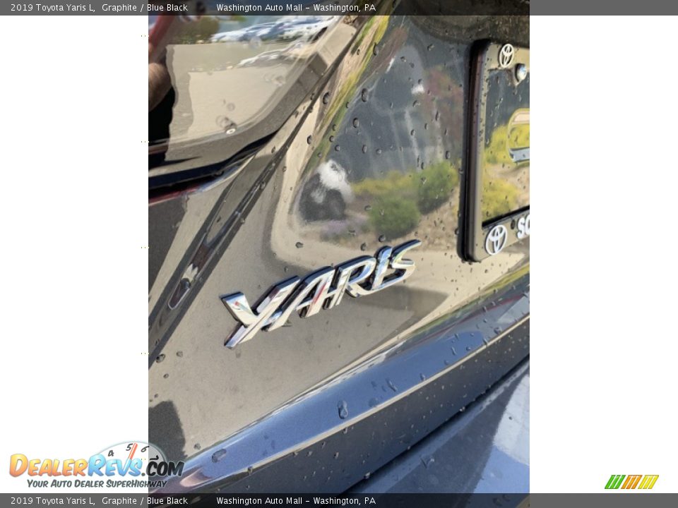 2019 Toyota Yaris L Graphite / Blue Black Photo #19