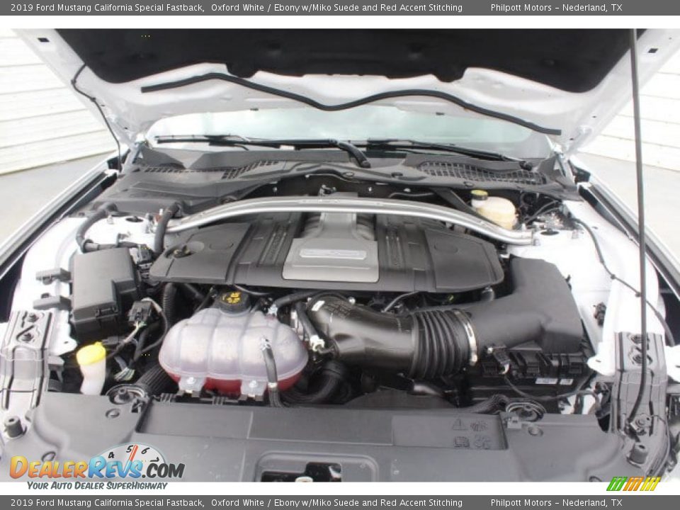 2019 Ford Mustang California Special Fastback Oxford White / Ebony w/Miko Suede and Red Accent Stitching Photo #23