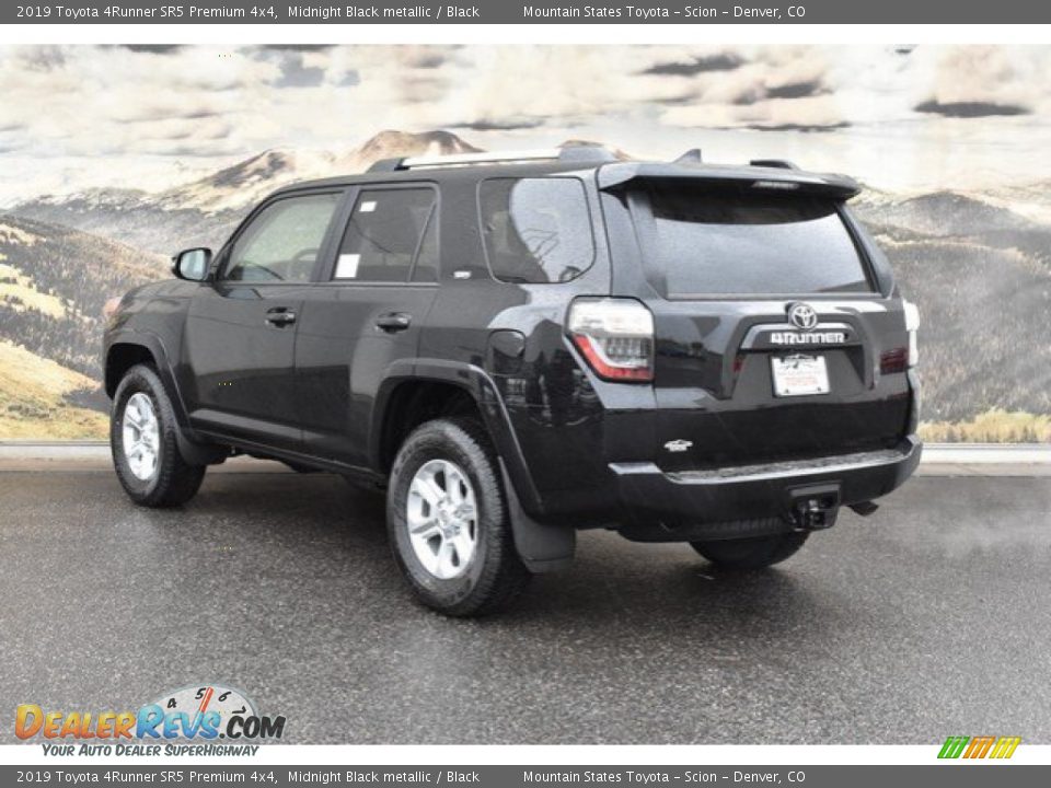 2019 Toyota 4Runner SR5 Premium 4x4 Midnight Black metallic / Black Photo #3