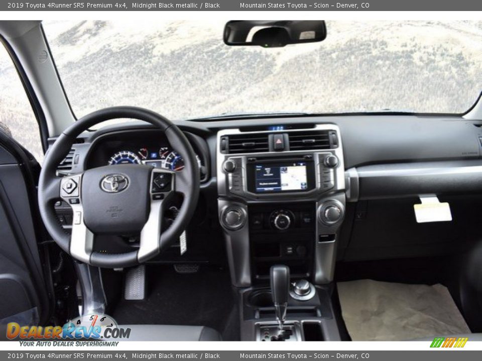 2019 Toyota 4Runner SR5 Premium 4x4 Midnight Black metallic / Black Photo #7