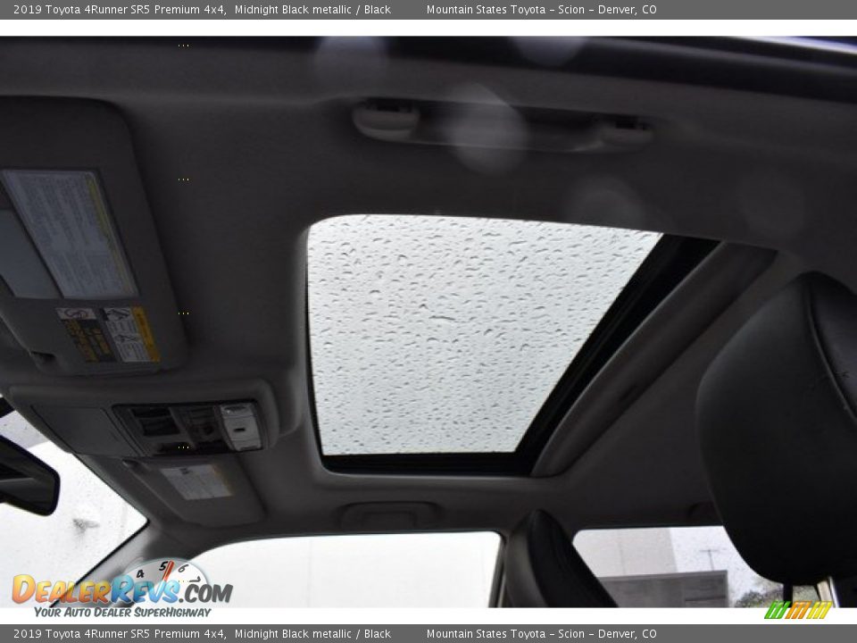 2019 Toyota 4Runner SR5 Premium 4x4 Midnight Black metallic / Black Photo #8