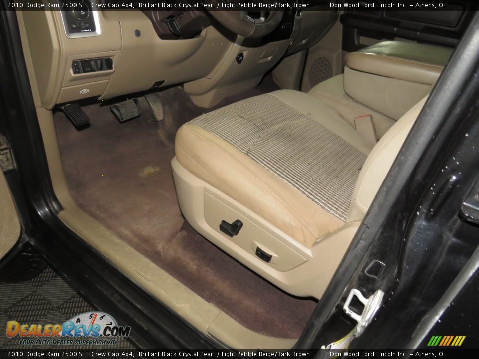 2010 Dodge Ram 2500 SLT Crew Cab 4x4 Brilliant Black Crystal Pearl / Light Pebble Beige/Bark Brown Photo #20