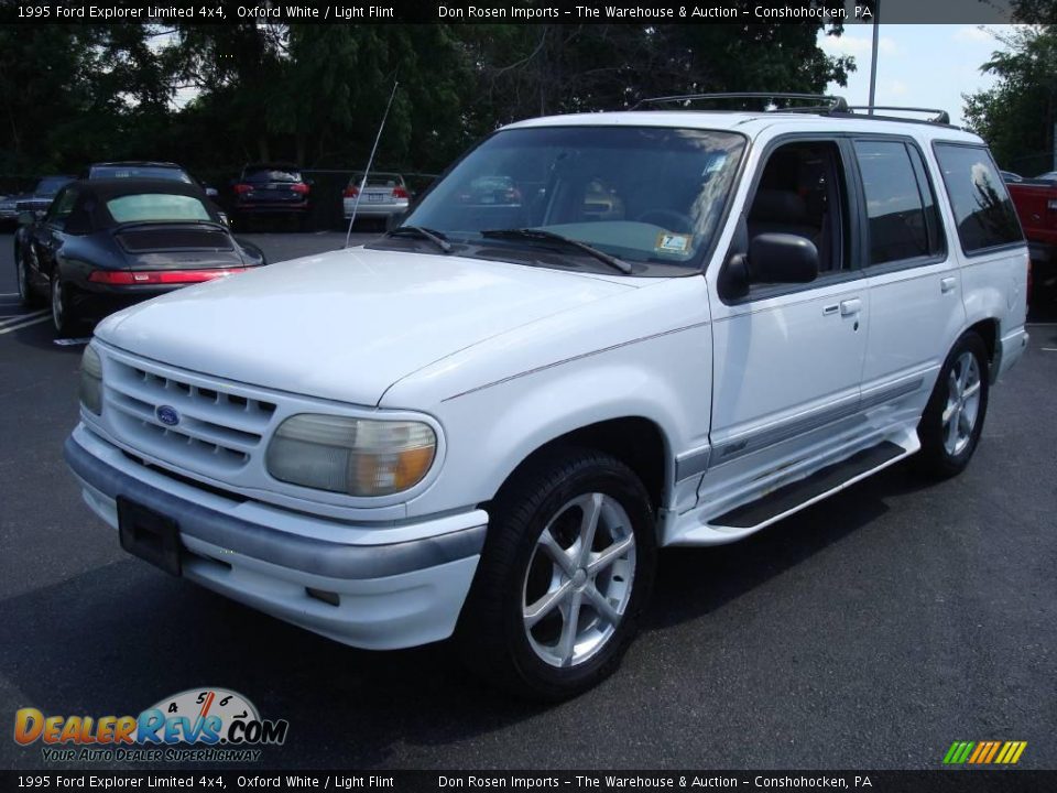 1995 Ford Explorer Limited 4x4 Oxford White / Light Flint Photo #1