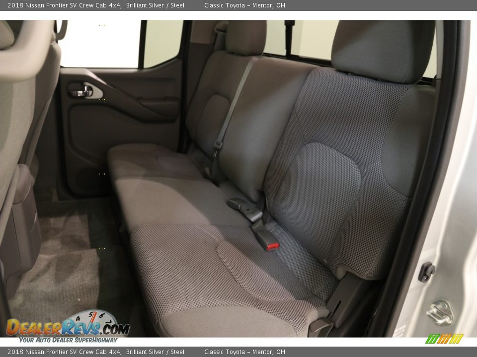 2018 Nissan Frontier SV Crew Cab 4x4 Brilliant Silver / Steel Photo #14