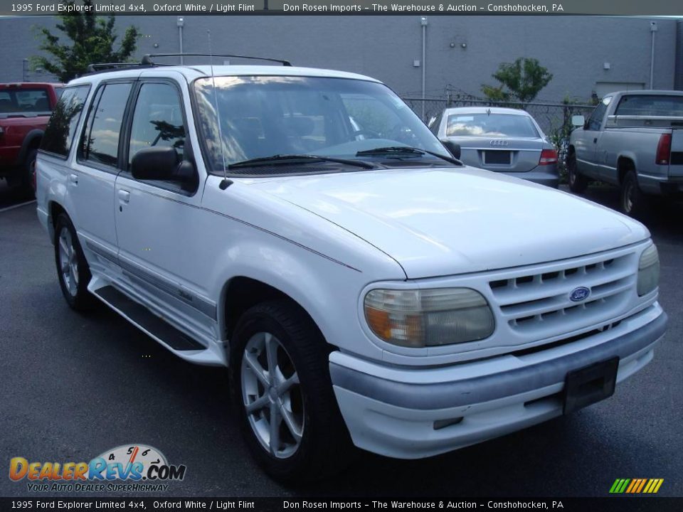 1995 Ford Explorer Limited 4x4 Oxford White / Light Flint Photo #4