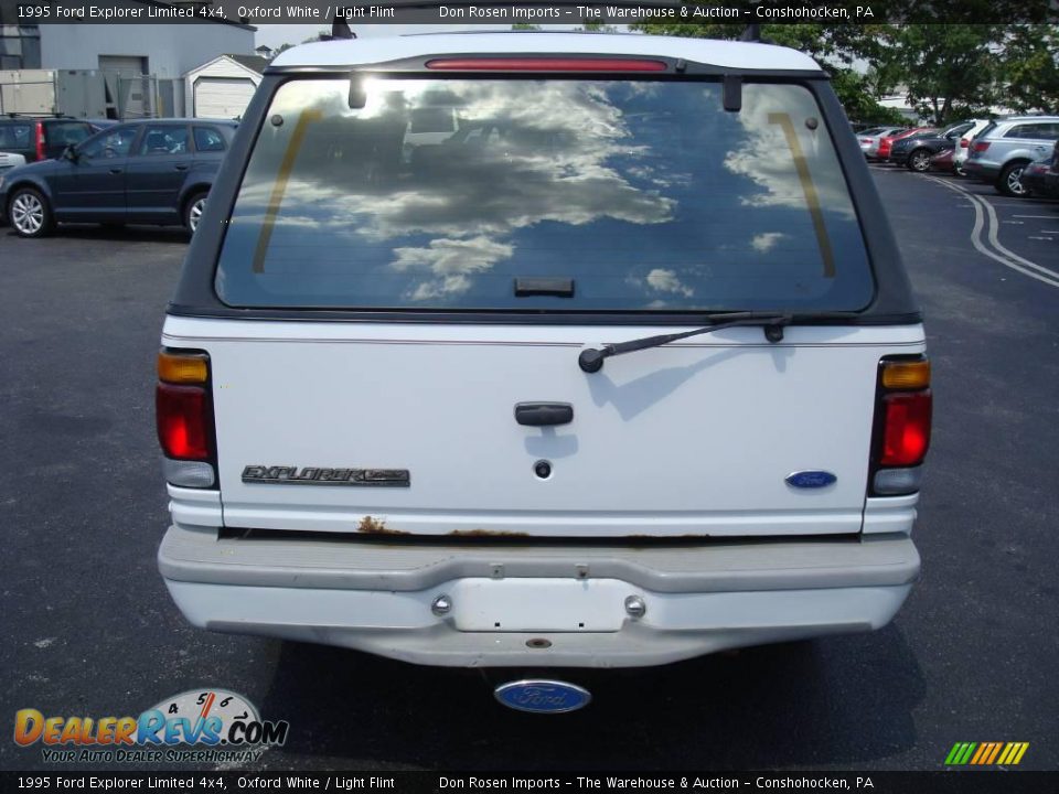 1995 Ford Explorer Limited 4x4 Oxford White / Light Flint Photo #8