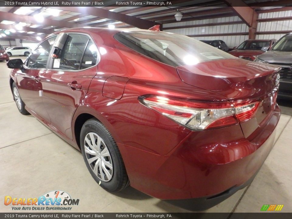 2019 Toyota Camry Hybrid LE Ruby Flare Pearl / Black Photo #3