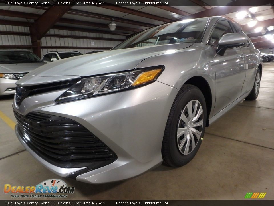 2019 Toyota Camry Hybrid LE Celestial Silver Metallic / Ash Photo #4