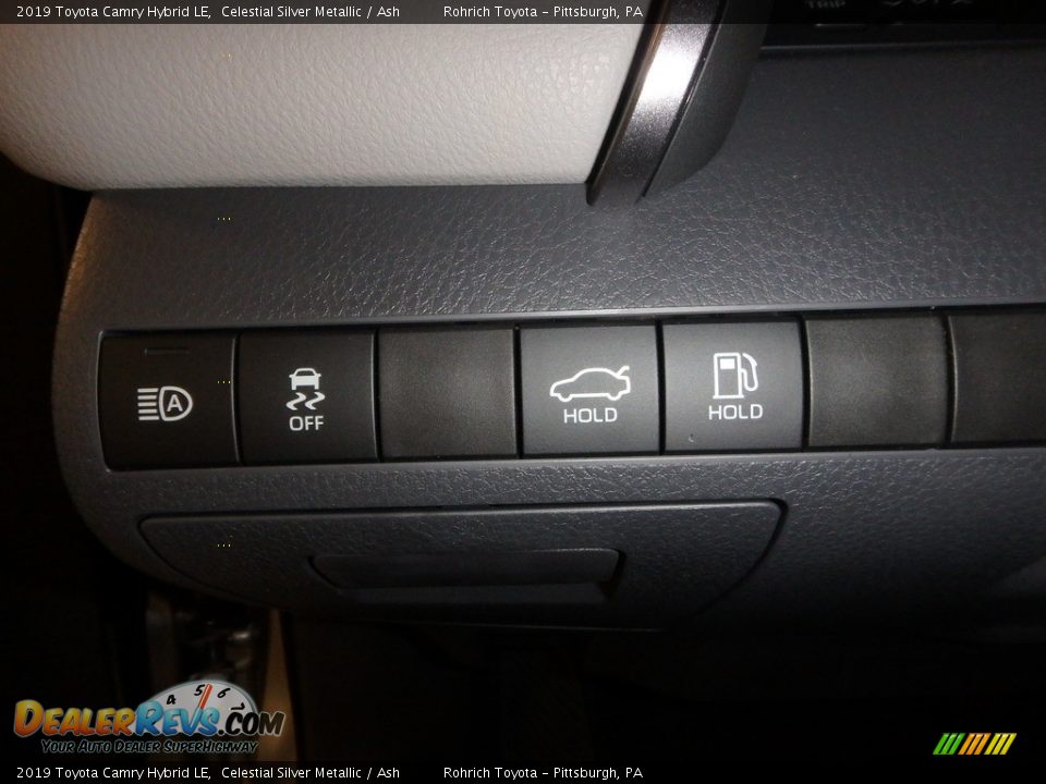 2019 Toyota Camry Hybrid LE Celestial Silver Metallic / Ash Photo #14