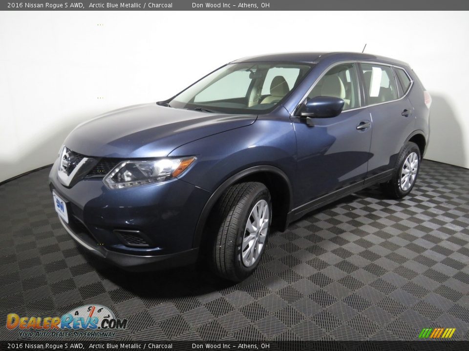 2016 Nissan Rogue S AWD Arctic Blue Metallic / Charcoal Photo #7