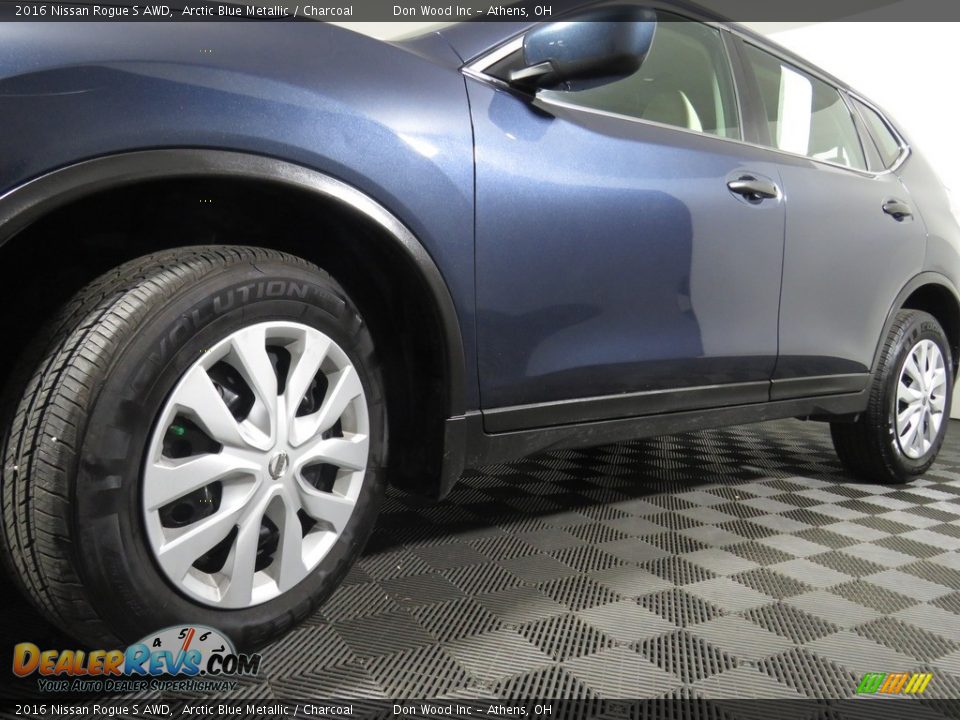 2016 Nissan Rogue S AWD Arctic Blue Metallic / Charcoal Photo #8