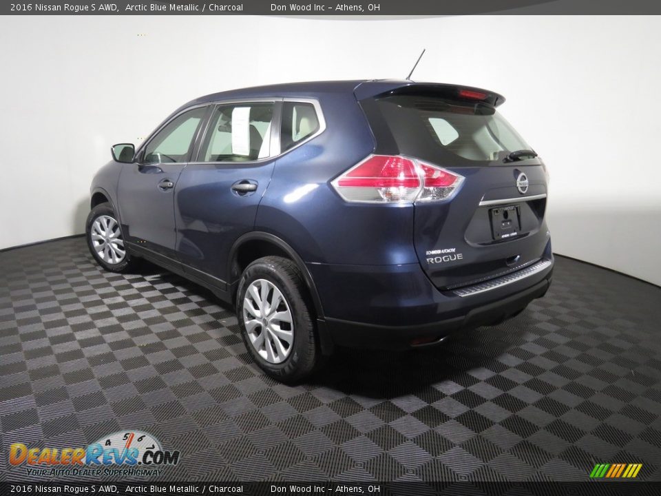2016 Nissan Rogue S AWD Arctic Blue Metallic / Charcoal Photo #9