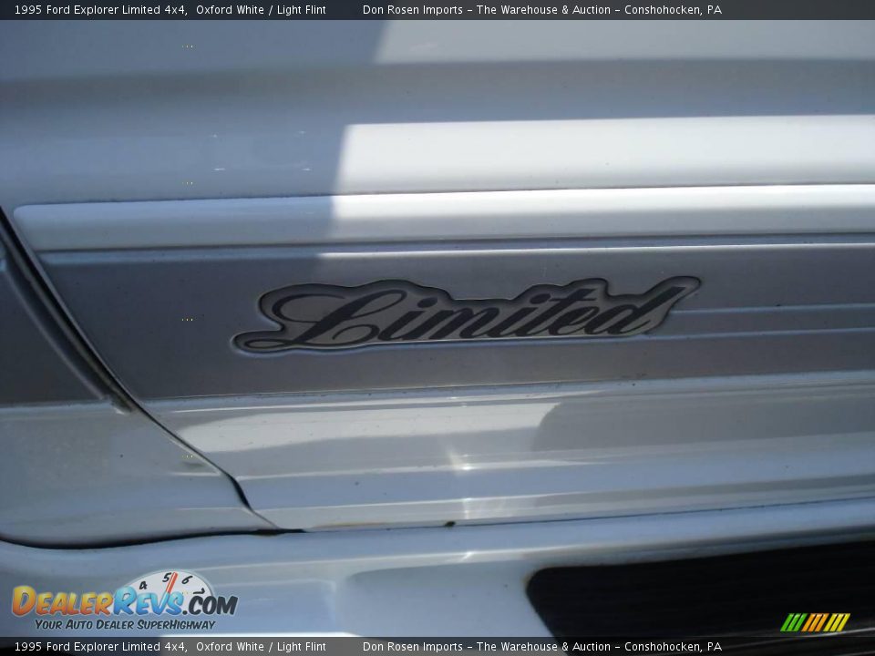 1995 Ford Explorer Limited 4x4 Oxford White / Light Flint Photo #23