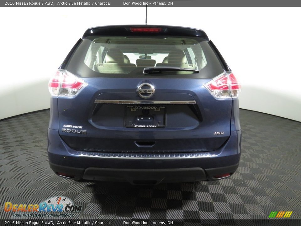 2016 Nissan Rogue S AWD Arctic Blue Metallic / Charcoal Photo #11