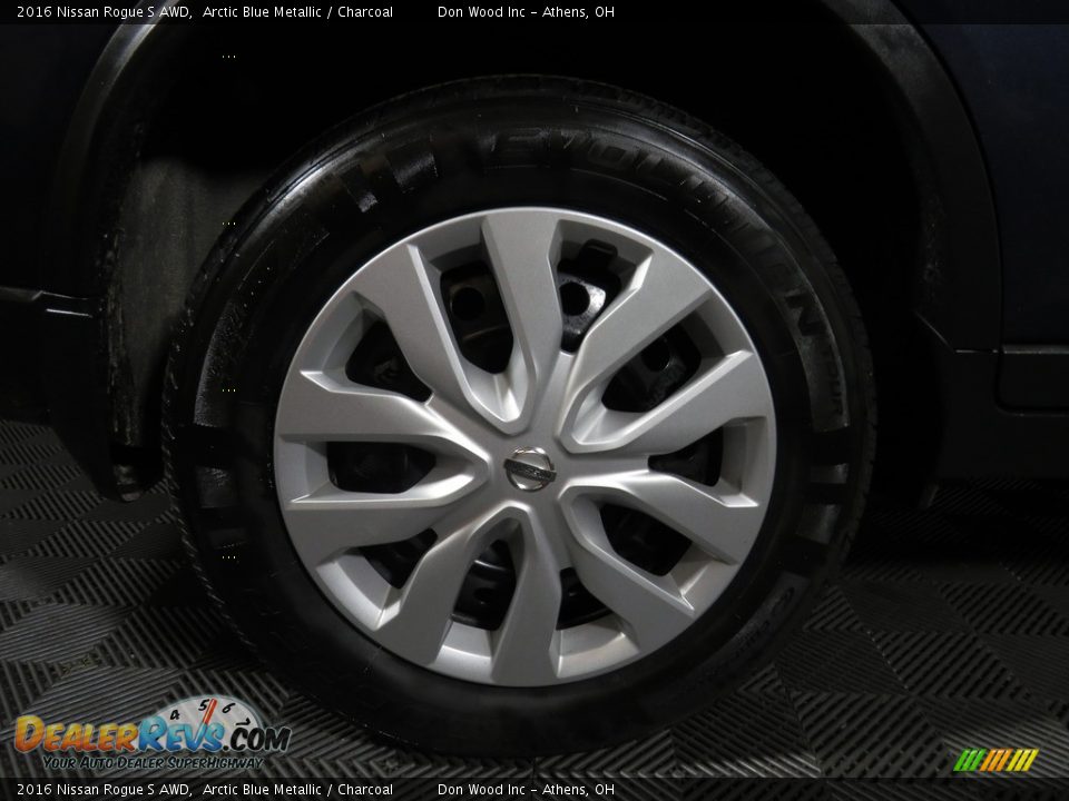 2016 Nissan Rogue S AWD Arctic Blue Metallic / Charcoal Photo #17