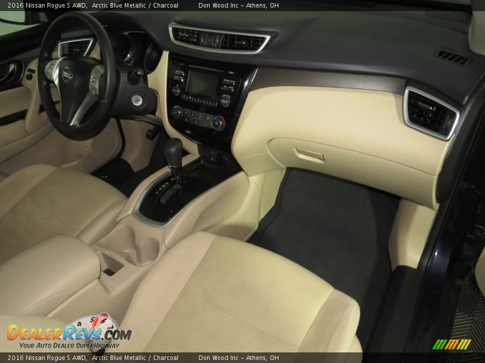 2016 Nissan Rogue S AWD Arctic Blue Metallic / Charcoal Photo #32