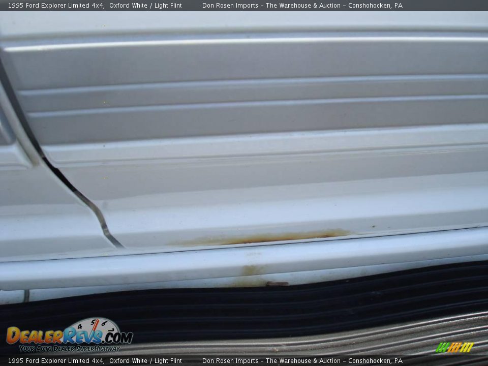 1995 Ford Explorer Limited 4x4 Oxford White / Light Flint Photo #25