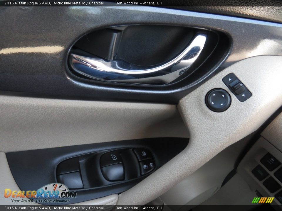 2016 Nissan Rogue S AWD Arctic Blue Metallic / Charcoal Photo #35