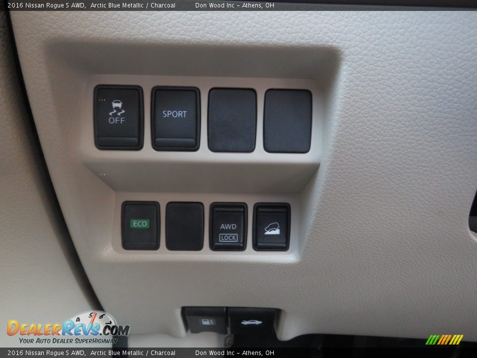2016 Nissan Rogue S AWD Arctic Blue Metallic / Charcoal Photo #36