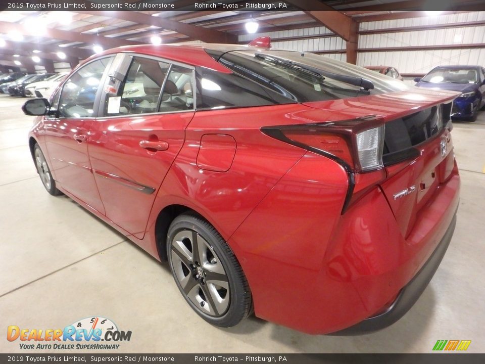 2019 Toyota Prius Limited Supersonic Red / Moonstone Photo #3