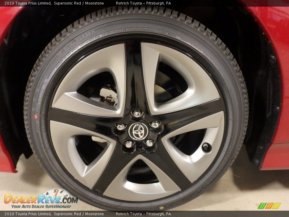 2019 Toyota Prius Limited Wheel Photo #5
