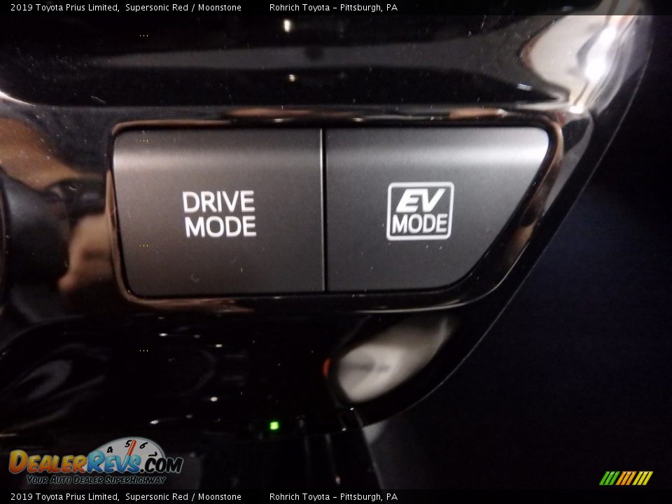 2019 Toyota Prius Limited Supersonic Red / Moonstone Photo #15