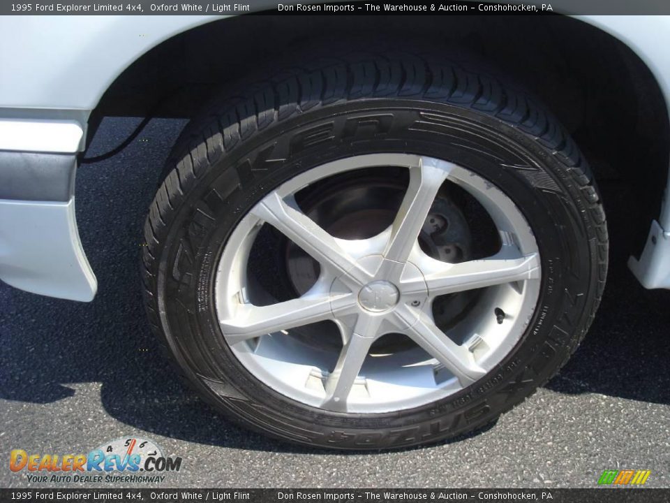 1995 Ford Explorer Limited 4x4 Oxford White / Light Flint Photo #33