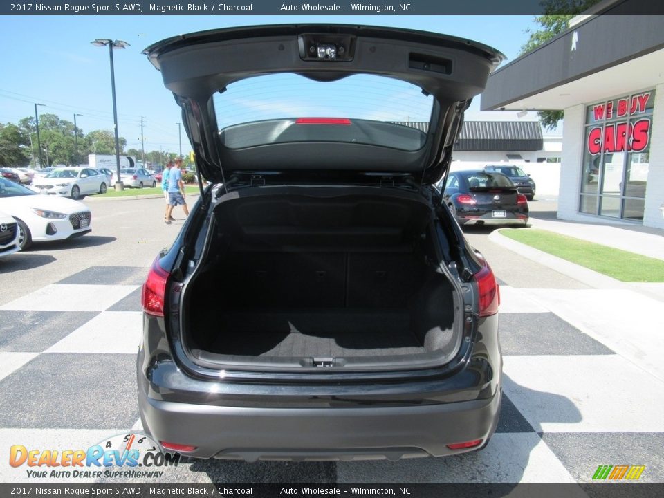 2017 Nissan Rogue Sport S AWD Magnetic Black / Charcoal Photo #5