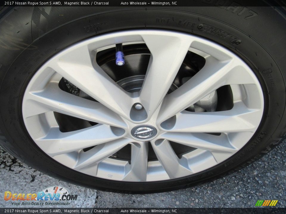 2017 Nissan Rogue Sport S AWD Magnetic Black / Charcoal Photo #7