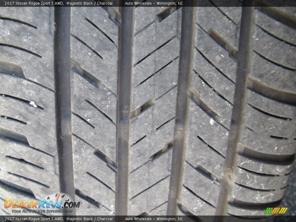 2017 Nissan Rogue Sport S AWD Magnetic Black / Charcoal Photo #9