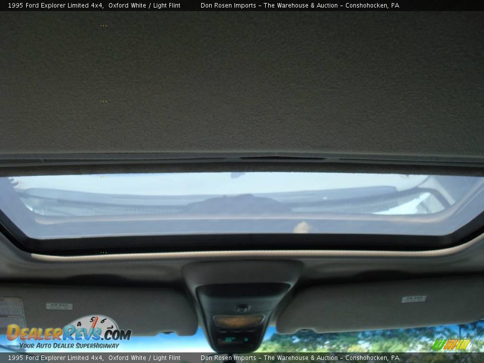 1995 Ford Explorer Limited 4x4 Oxford White / Light Flint Photo #36