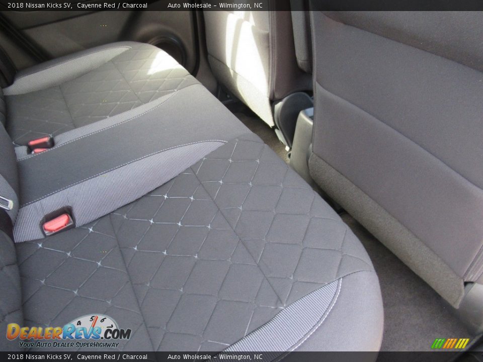 2018 Nissan Kicks SV Cayenne Red / Charcoal Photo #13