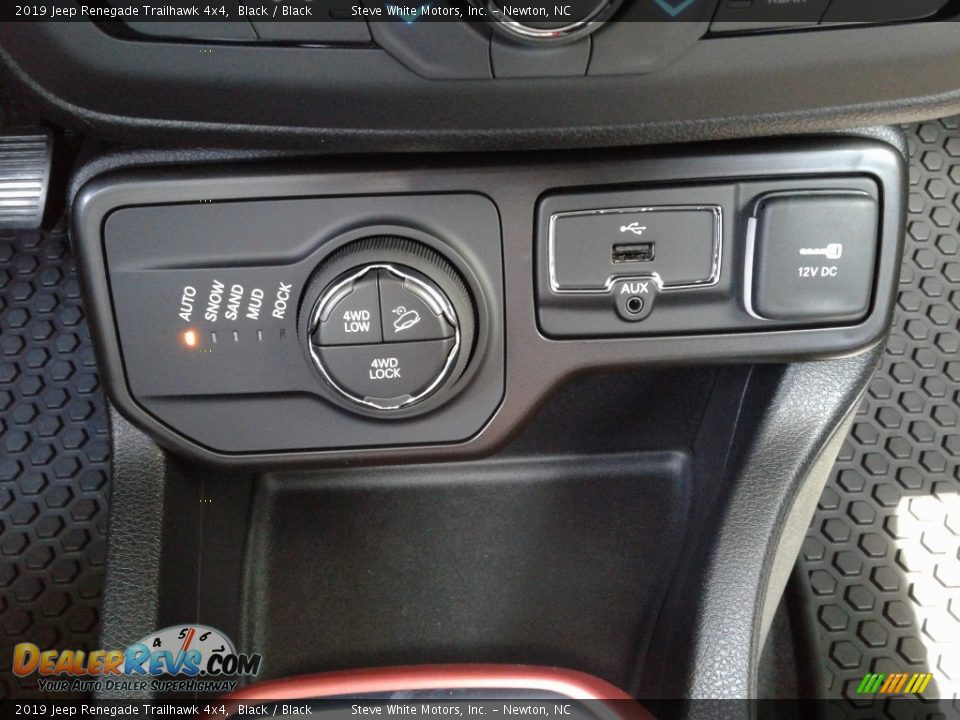 2019 Jeep Renegade Trailhawk 4x4 Black / Black Photo #28