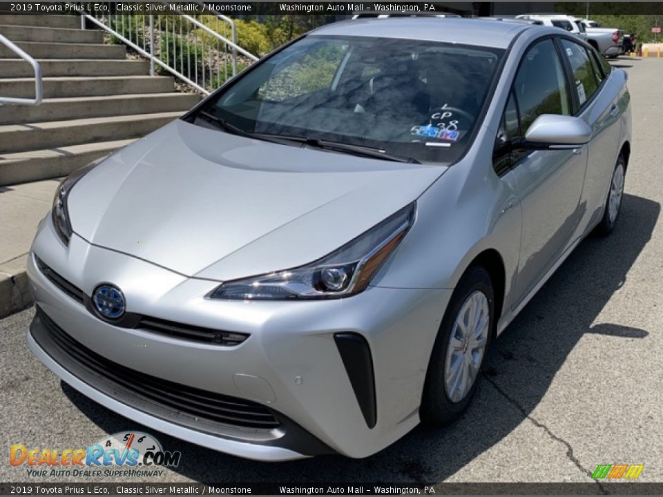 2019 Toyota Prius L Eco Classic Silver Metallic / Moonstone Photo #1