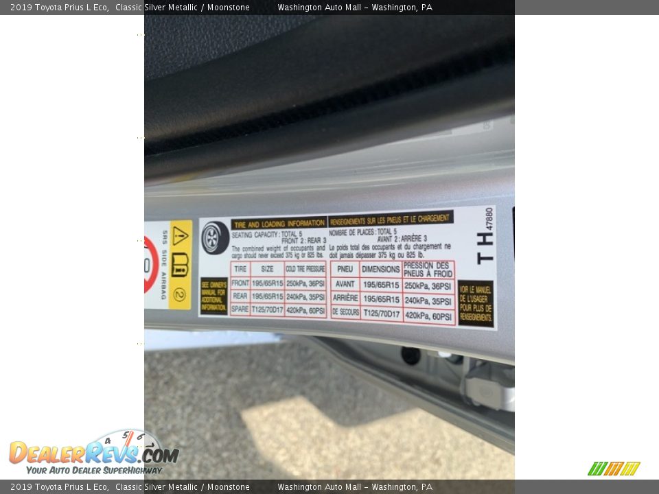 2019 Toyota Prius L Eco Classic Silver Metallic / Moonstone Photo #13