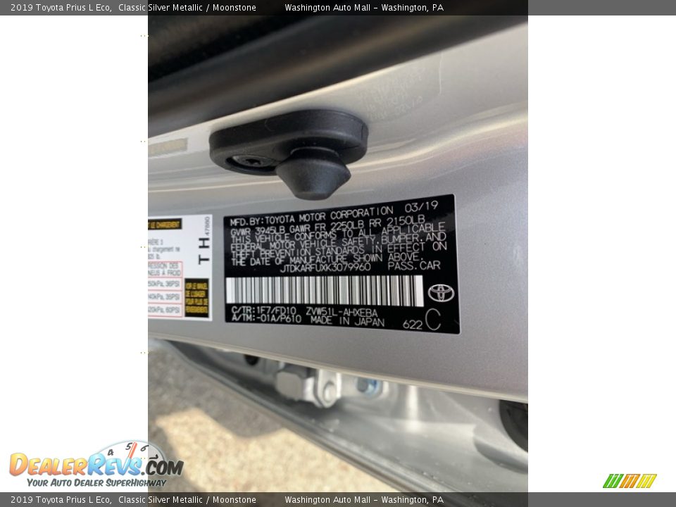 2019 Toyota Prius L Eco Classic Silver Metallic / Moonstone Photo #14