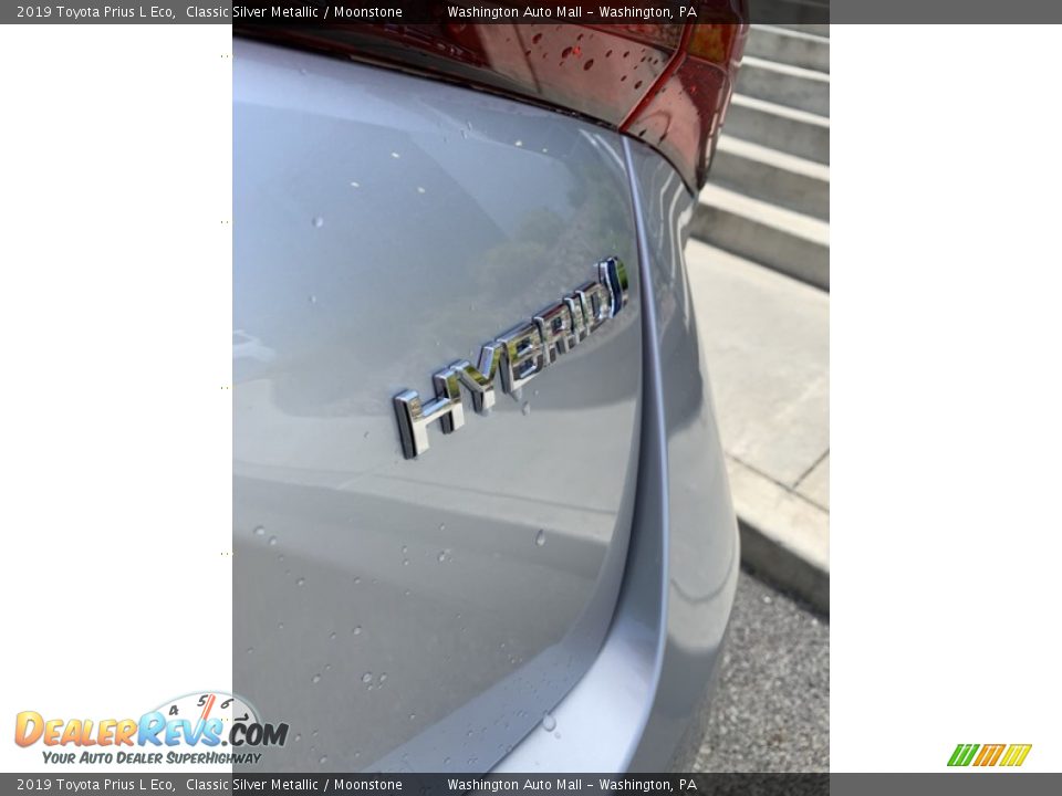 2019 Toyota Prius L Eco Classic Silver Metallic / Moonstone Photo #19