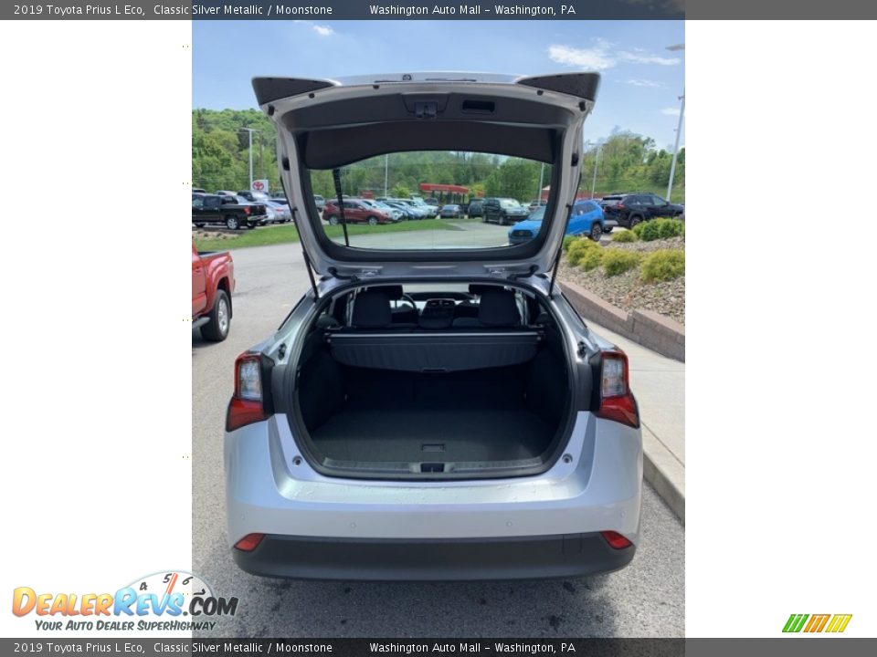 2019 Toyota Prius L Eco Classic Silver Metallic / Moonstone Photo #20