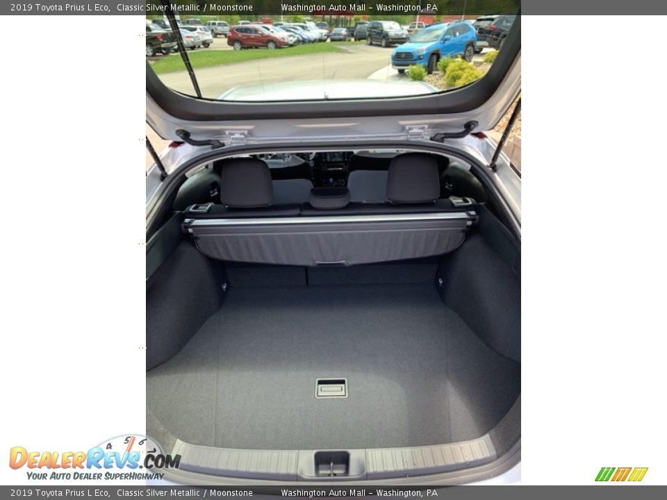2019 Toyota Prius L Eco Classic Silver Metallic / Moonstone Photo #21