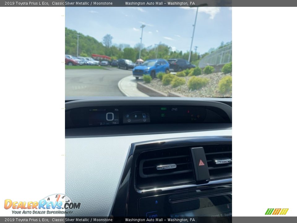 2019 Toyota Prius L Eco Classic Silver Metallic / Moonstone Photo #33