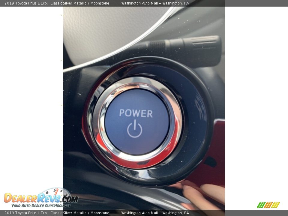 2019 Toyota Prius L Eco Classic Silver Metallic / Moonstone Photo #34