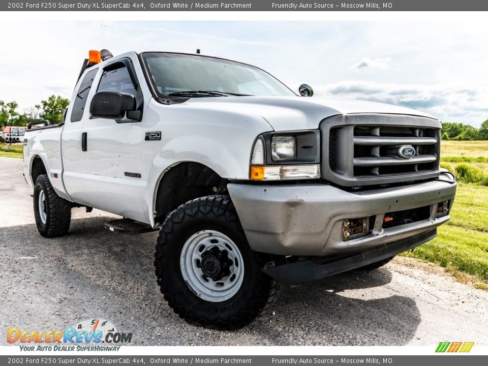 2002 Ford F250 Super Duty XL SuperCab 4x4 Oxford White / Medium Parchment Photo #1
