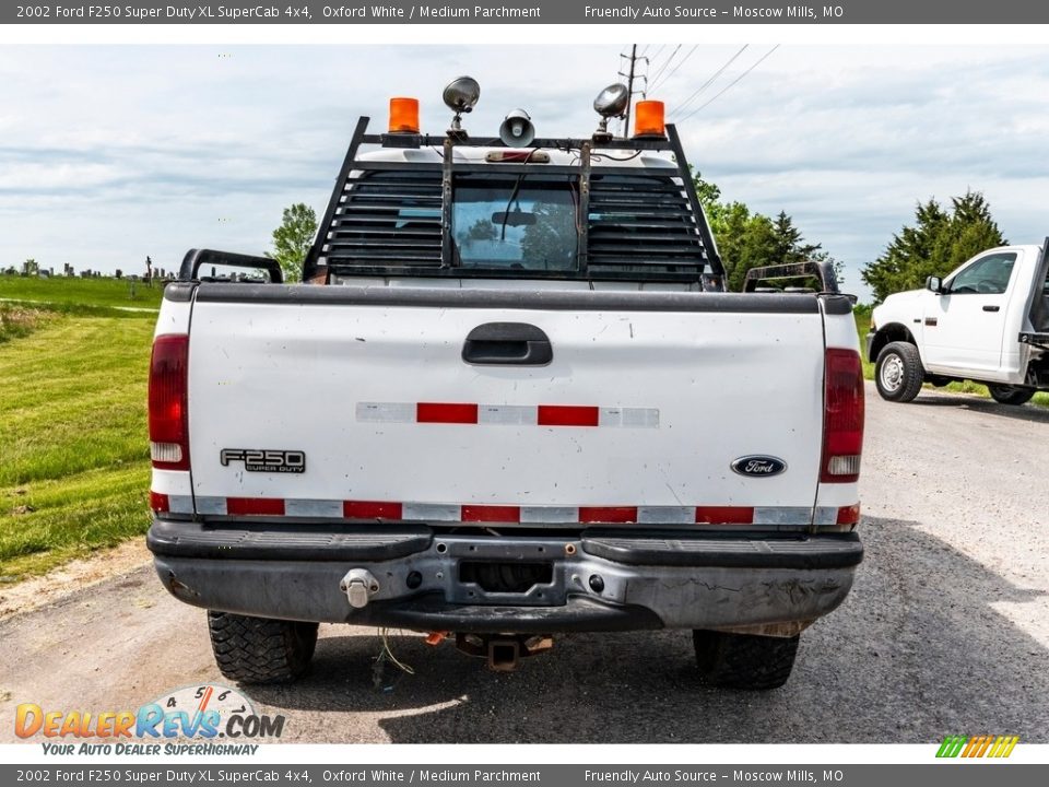 2002 Ford F250 Super Duty XL SuperCab 4x4 Oxford White / Medium Parchment Photo #5