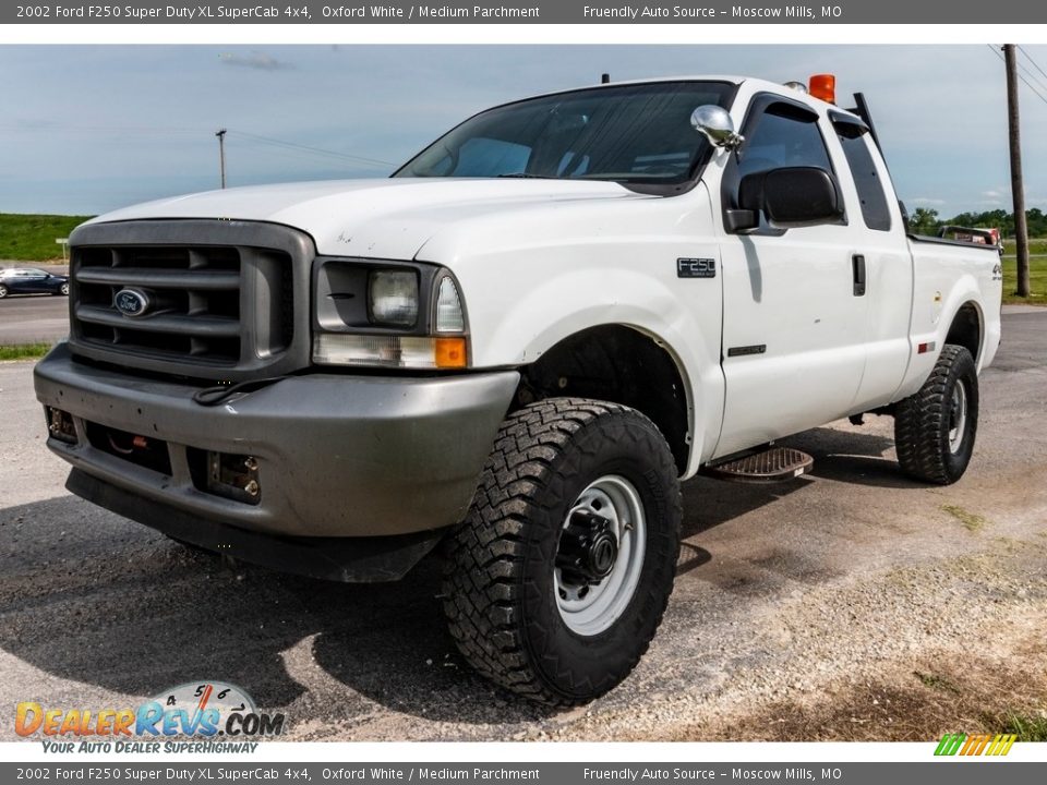 2002 Ford F250 Super Duty XL SuperCab 4x4 Oxford White / Medium Parchment Photo #8
