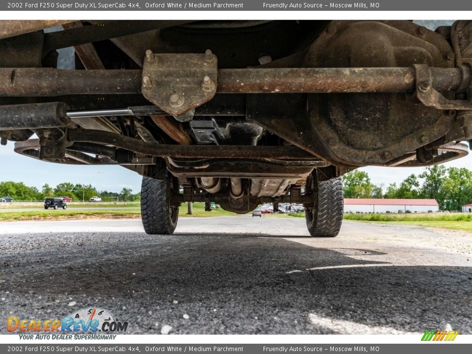 2002 Ford F250 Super Duty XL SuperCab 4x4 Oxford White / Medium Parchment Photo #10