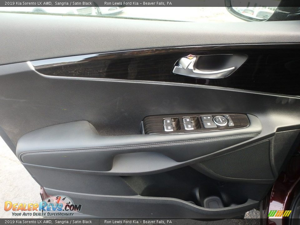 2019 Kia Sorento LX AWD Sangria / Satin Black Photo #15