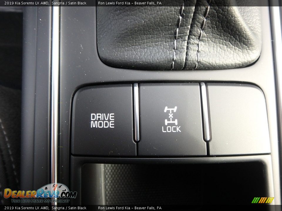 2019 Kia Sorento LX AWD Sangria / Satin Black Photo #19