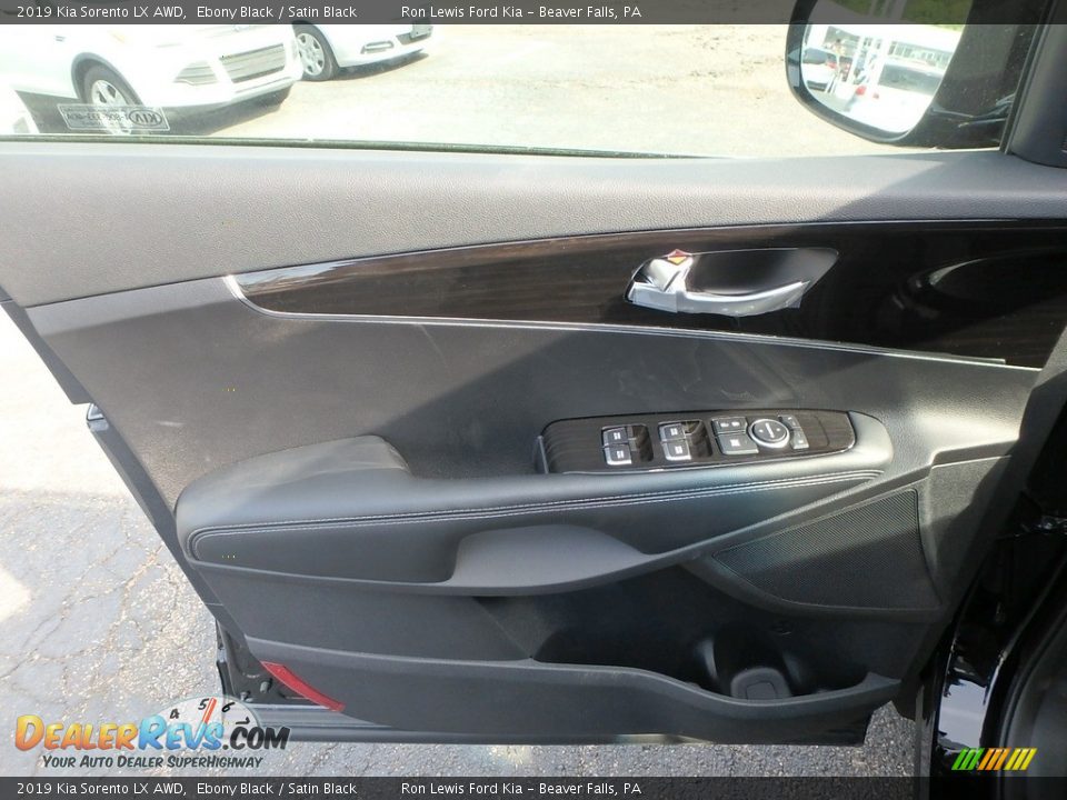 2019 Kia Sorento LX AWD Ebony Black / Satin Black Photo #15